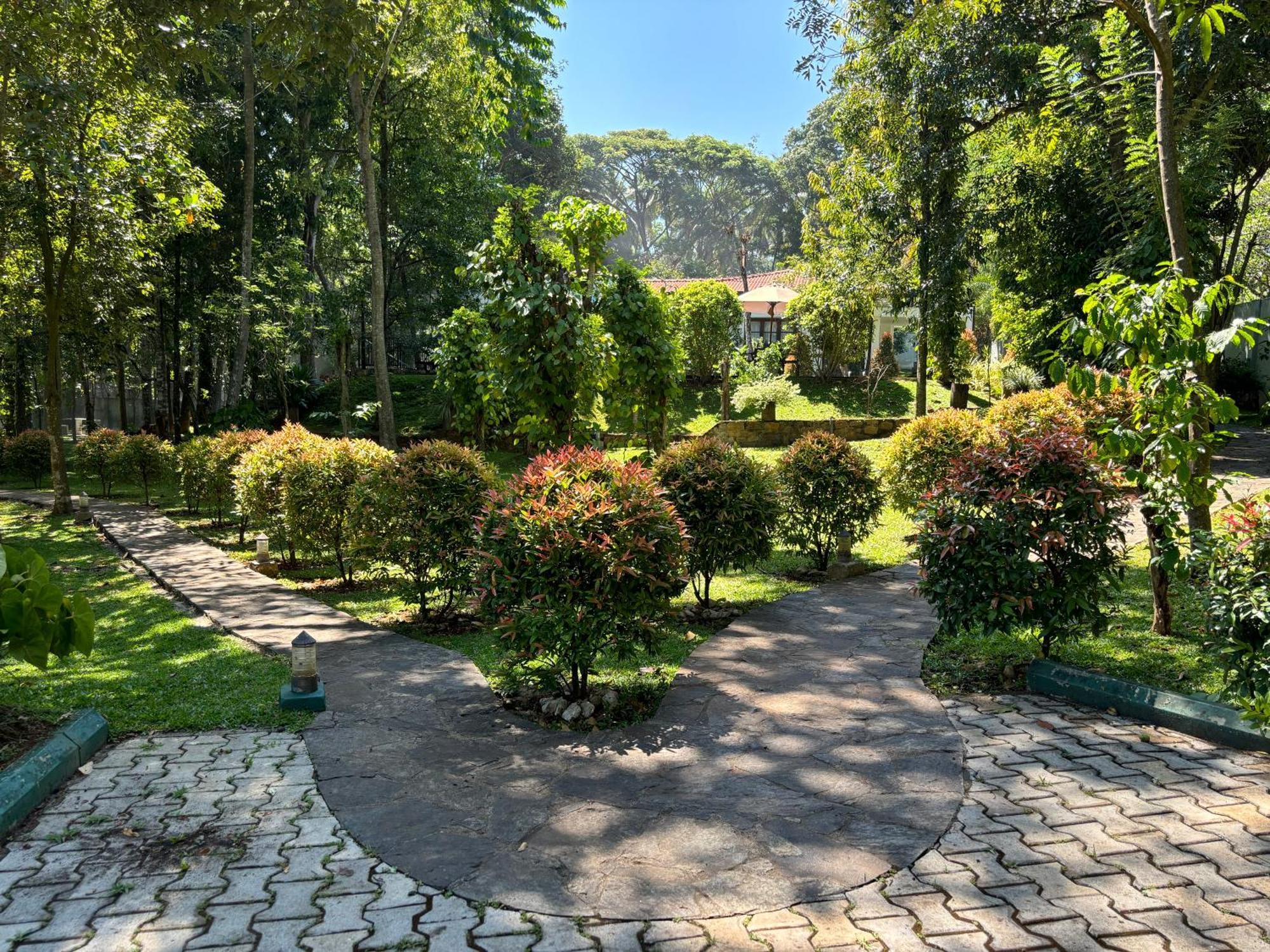 Serenity Villa Digana Канди Экстерьер фото